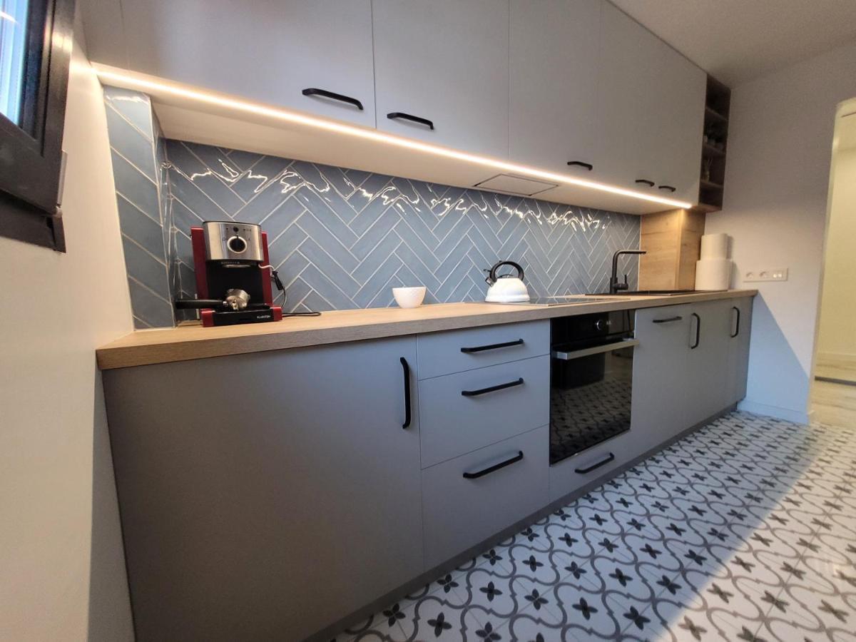 Apartamentos Sabinillas ซานลุยส์ เดอ ซาบีนียัส ภายนอก รูปภาพ